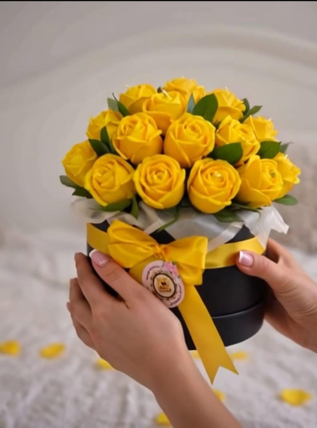Royal Luxe  Yellow Rose Candle Bouquet